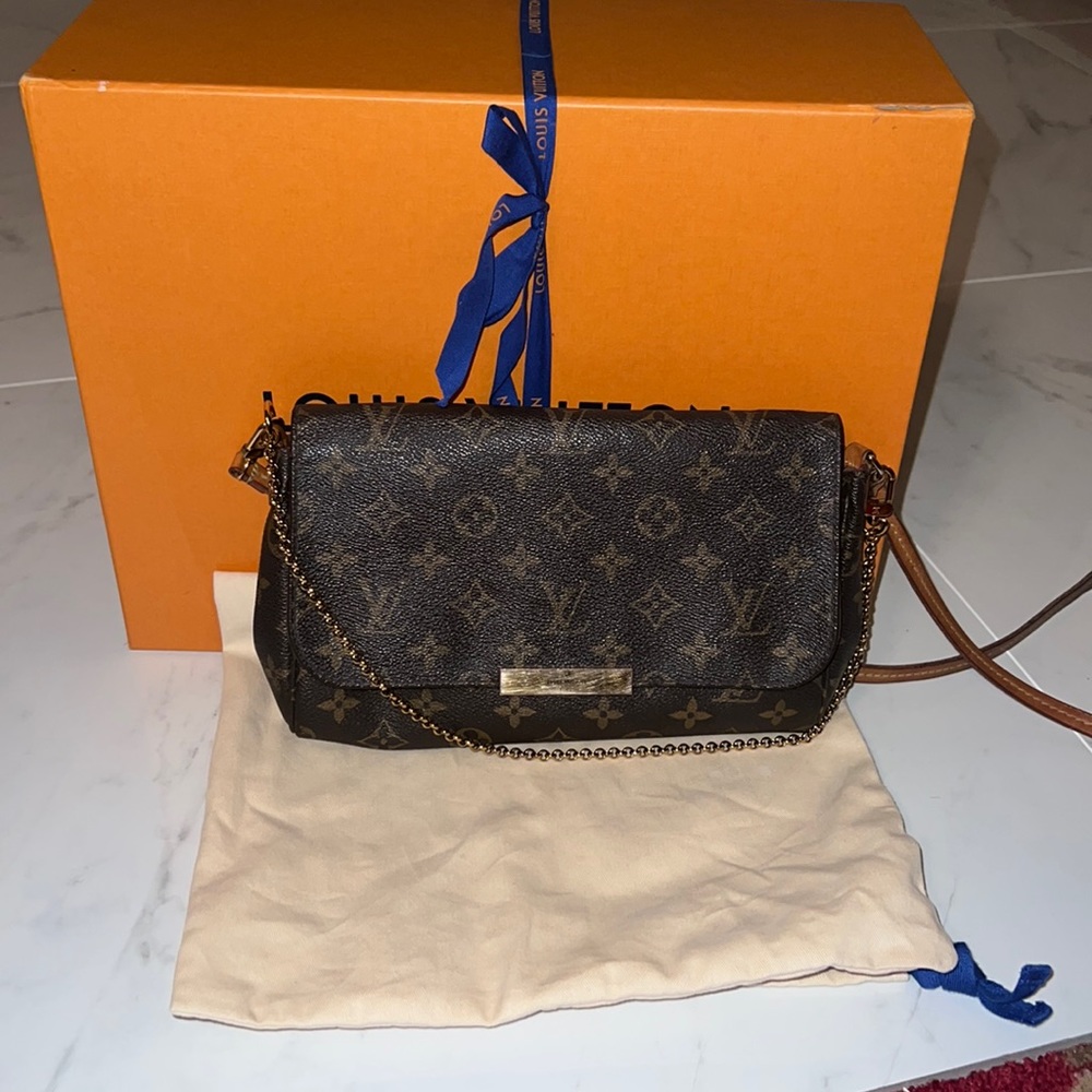 Authentic Louis Vuitton crossbody